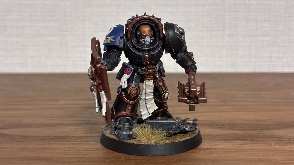 LIbrarianTnks's tweet photo. チャプレインinターミネイターアーマーを塗りました。
ポーズはちょっと変更。
#ウォーハンマー
#warhammer
#warhammer40000
#warhammer40k
#WarhammerChallenge
#WarhammerCommunity https://t.co/tDu4s12fqH