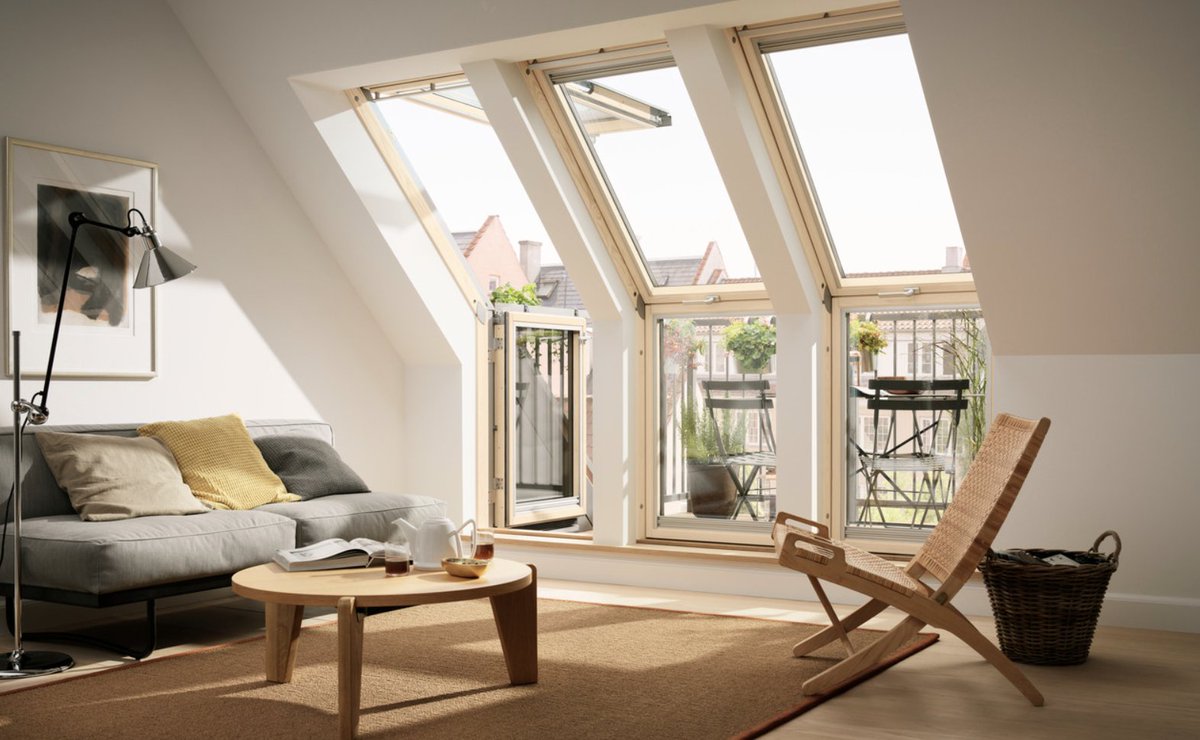 forwarding916's tweet image. 写真描写のSpeaking対策をすることで、
TOEIC ListeningのPart1対策にもなるなあ...

Windows are letting in natural light.とか。
試験の時に言えたら格好いいだろうな（妄想w）