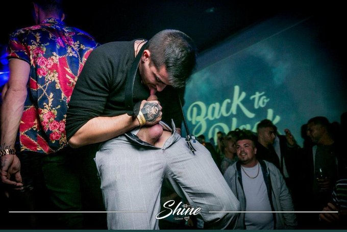 chacoide's tweet image. Auronplay en las tribunas de huracan que grande #ParensenDeManos