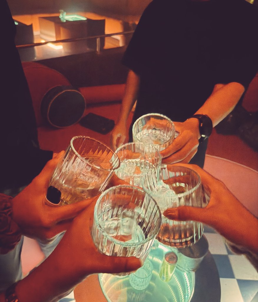 alkuntoms tweet media