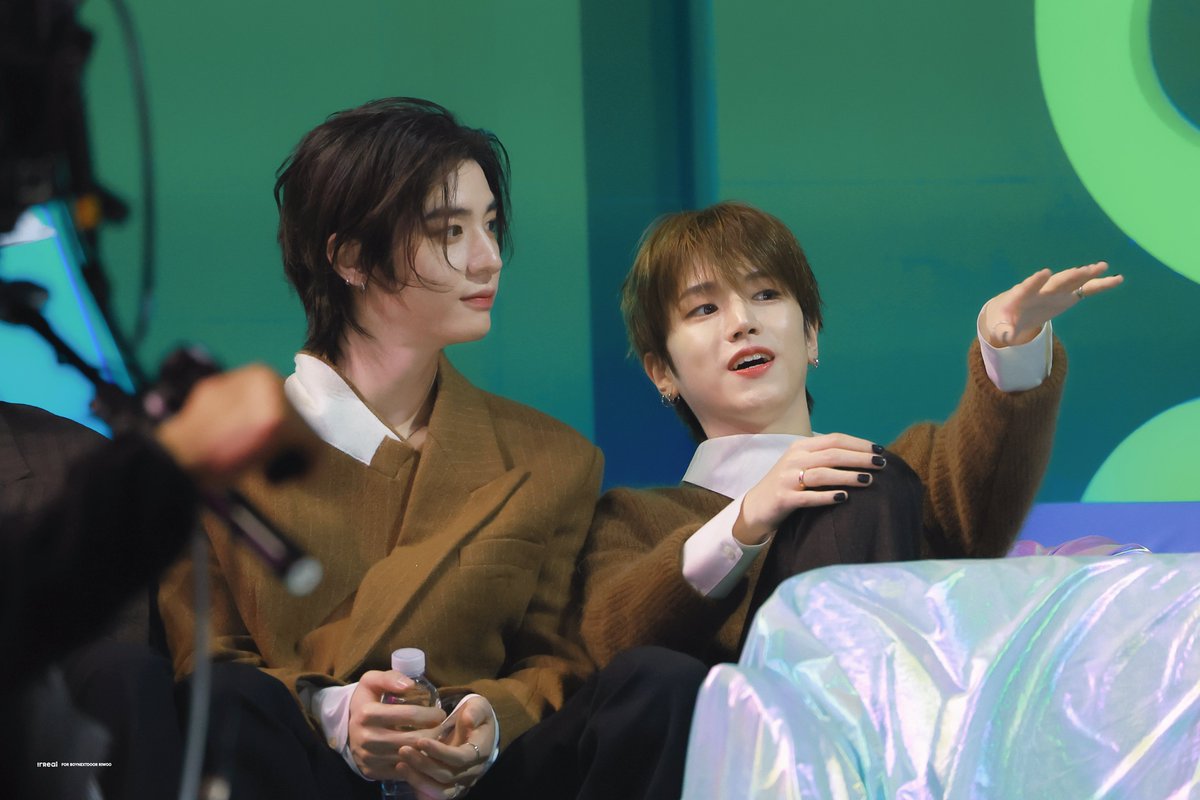 Irreal1022's tweet image. 251220 HD #포토리우
#보이넥스트도어 #리우 #이한
#BOYNEXTDOOR #RIWOO #LEEHAN