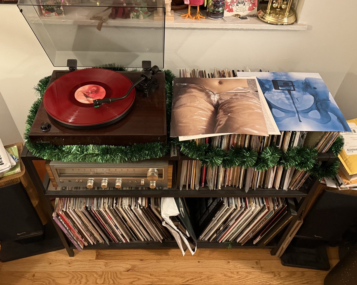 Happy Saturday from Lorde’s bush