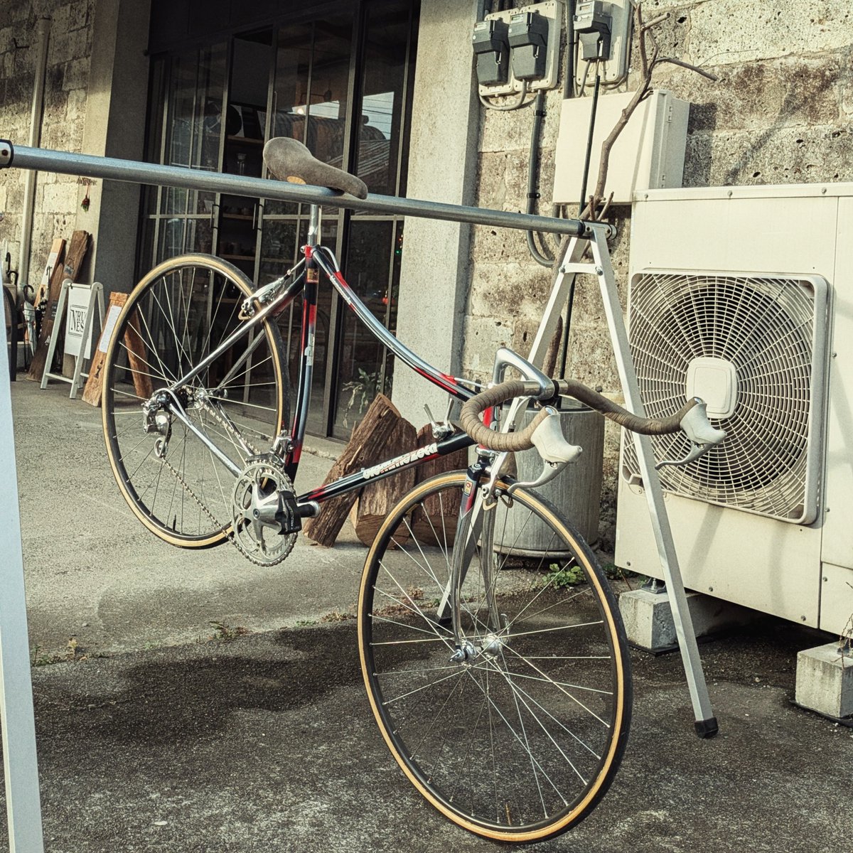 simplefixie's tweet photo. Wレバー車
#biemmezeta
#campagnolo
#デルタブレーキ https://t.co/5rpptsfqBI
