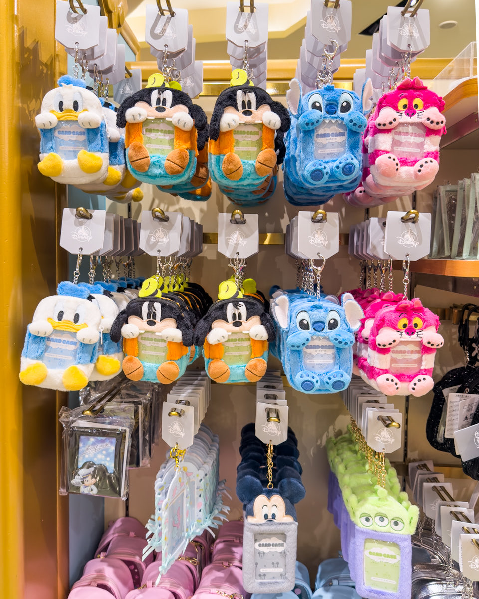 マチがあって複数のカードを収納できる！ ディズニーストア ドナルド