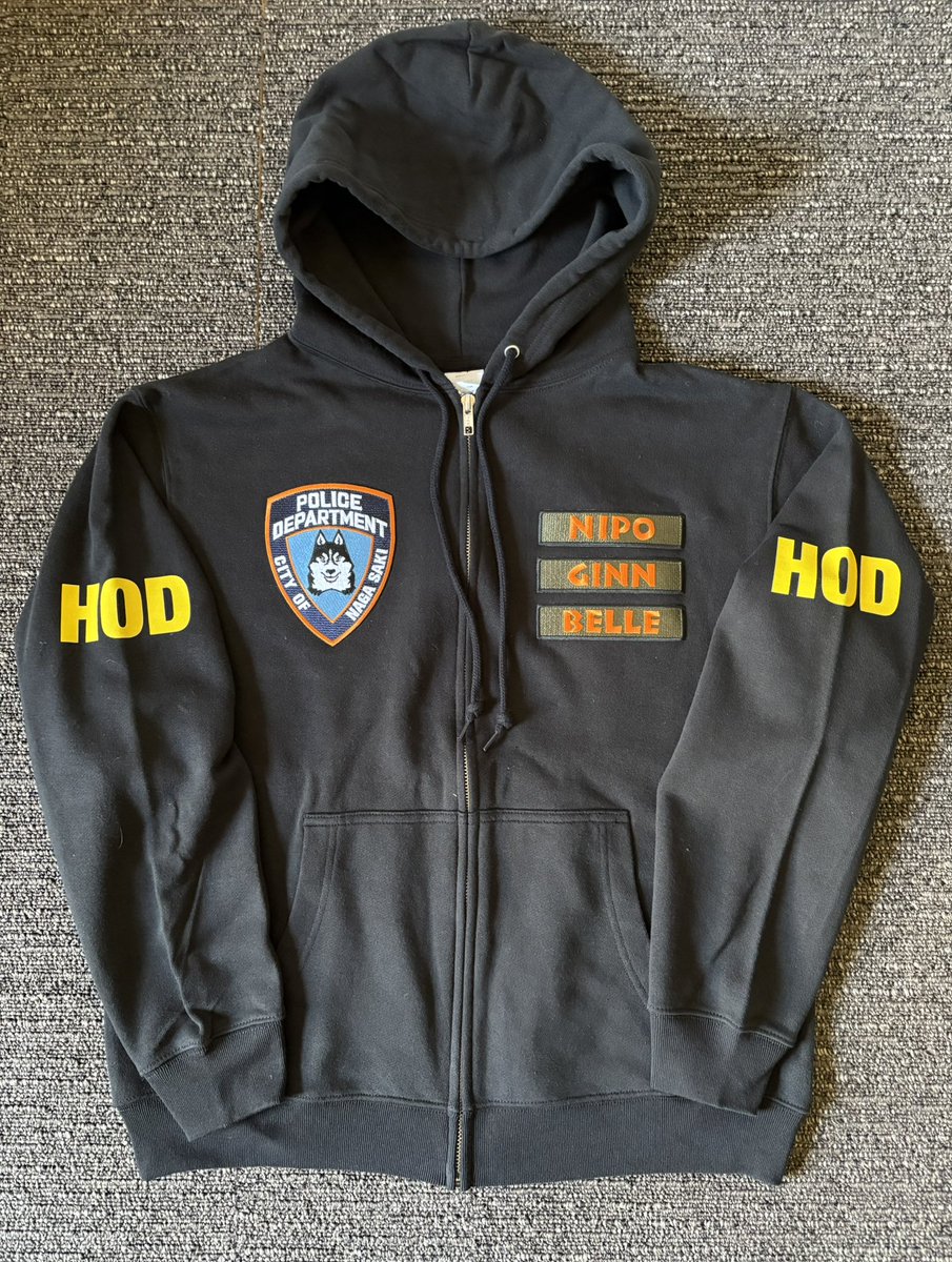 【HODグッズ情報】

愛犬ネーム刺繍入りフーディ、オンラインショップで販売開始‼️
ちょっと高価だけど、納得の豪華仕様です！！
カラーは
　ネイビー
　ブラック
の2色展開！！

さあ、ハスポリス出動‼️

※受注期間　〜'26/1/31

huskyngskjp.base.shop