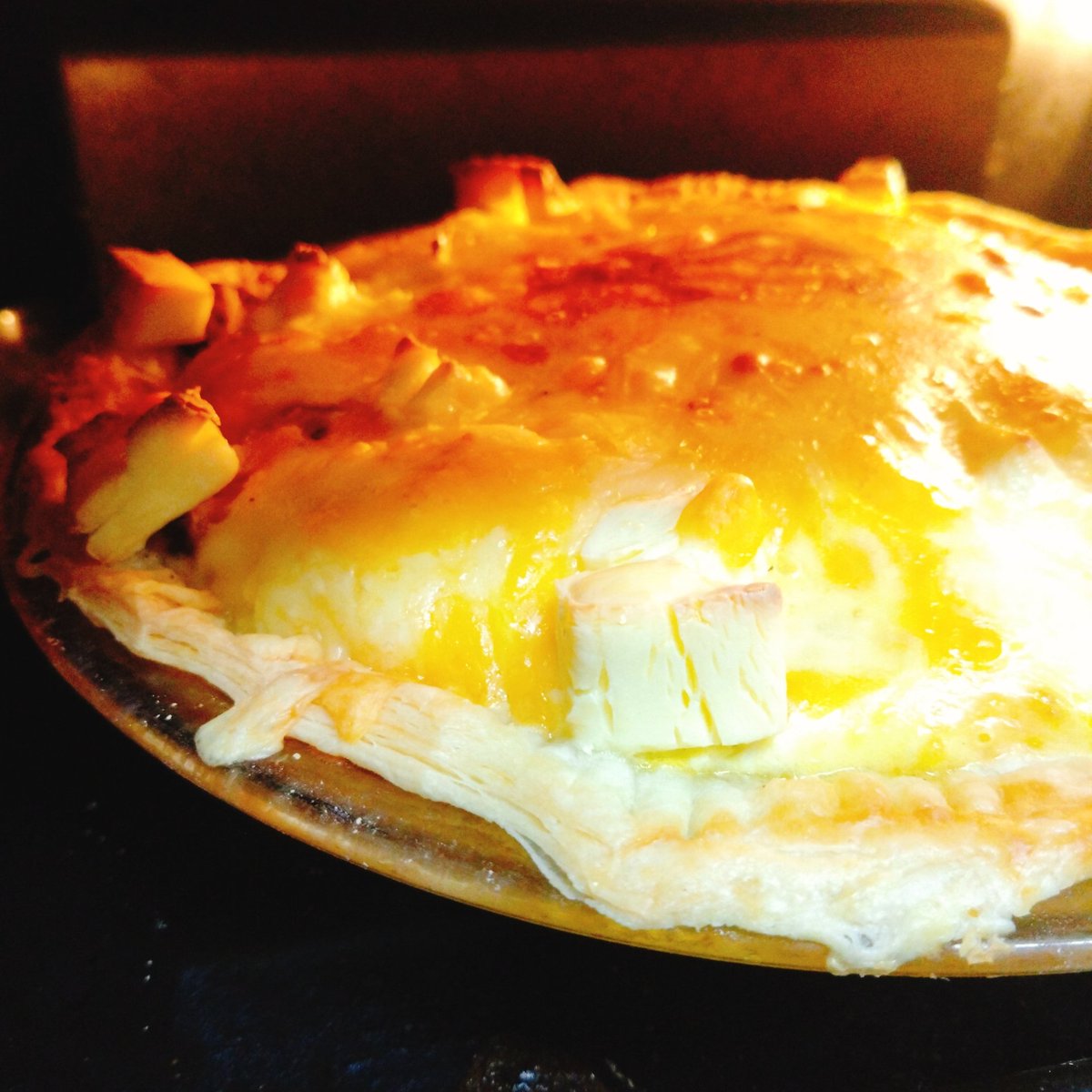 今日あす、夢輝さんの在廊日です。いぶりがっことクリスマスチーズとさつまいものキッシュを焼いてます。今月の限定ランチは和風のビーフストロガノフです💕
#今日のキッシュ　#キッシュ　#いぶりがっこ　#キッシュカレンダー　#１２月２１日　#押上　#カフェ　#ランチ　#ギャラリー #ケニア山の紅茶