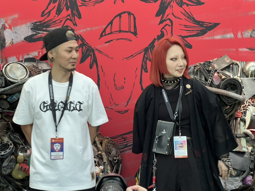 locket ⟢ read 🚯 tweet media