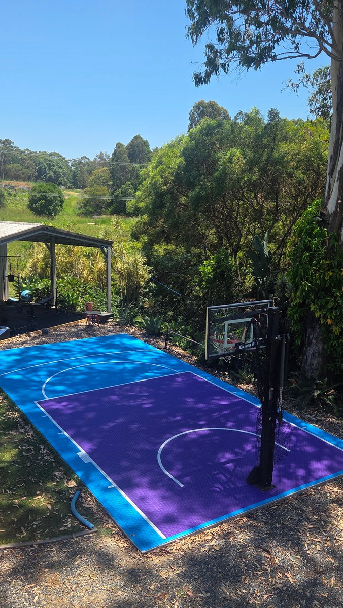 Simon Vrachliotis tweet media