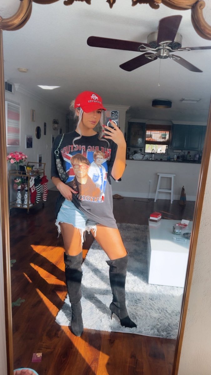 The Ohio state buckeyes are going to SMOKE Miami. Won’t even be a game.