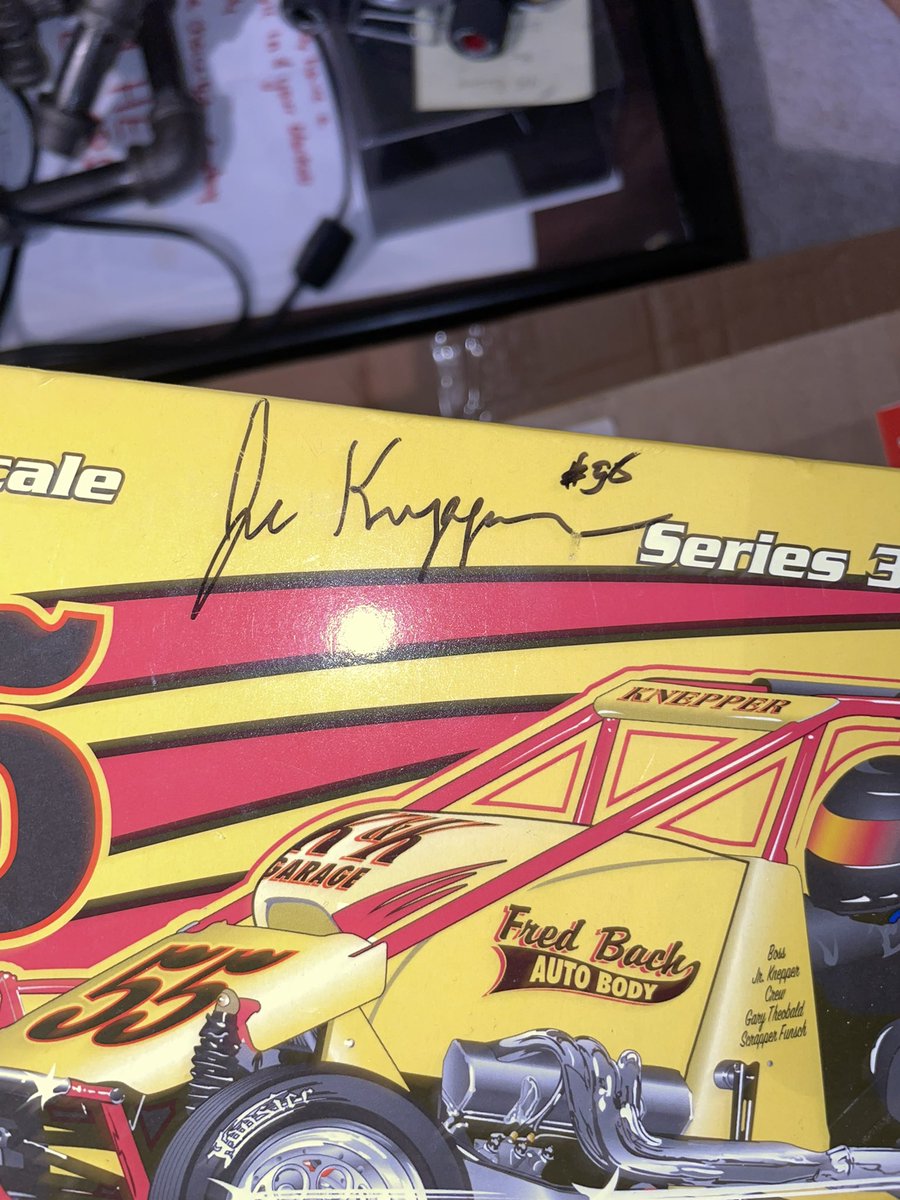ripjetson9's tweet photo. Seeing Steve Knepper get interviewed tonight talking about his dad Jr reminded me to dig through my archives.  

Steve was one of the greatest ever to sit in a midget and Jr was one of the greatest to ever turn a wrench and I’m fortunate to have a car signed by both them #legends https://t.co/ecaOVedKJ2