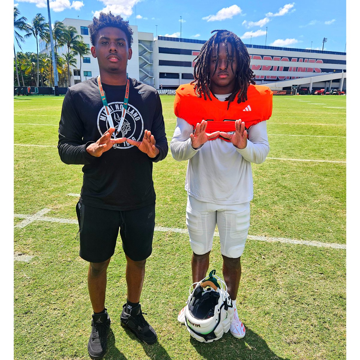 _showtimek7's tweet image. Congratulations to Reuben Bain and Malachi Toney on the big win!! Hometown inspiration 🤞🏾 Miami boys 🔥