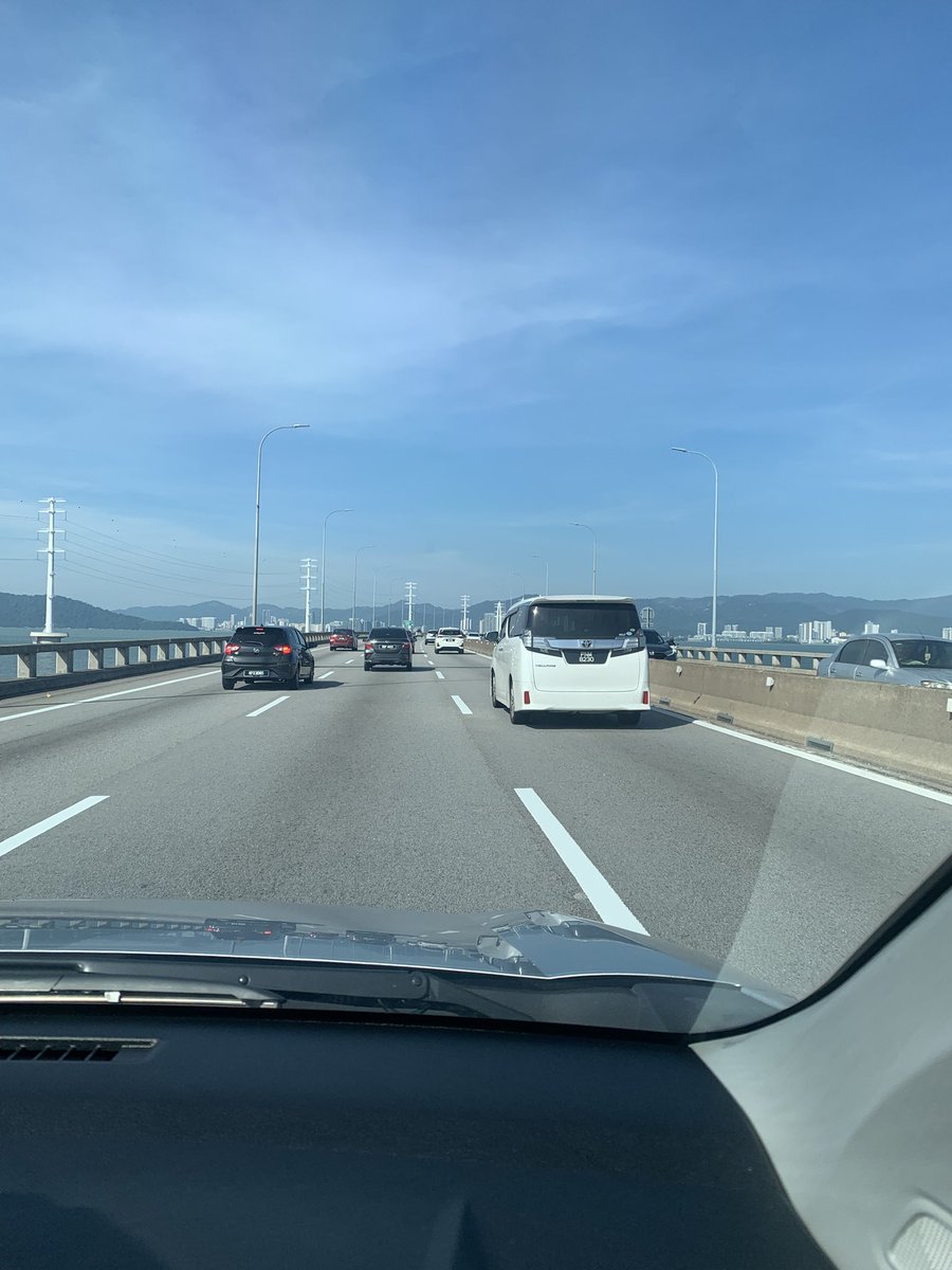 ゆっきー@タイヤ屋 tweet media