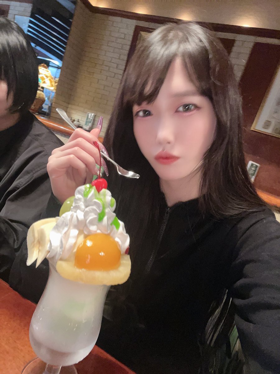 会っても写真撮らないか撮っても載せ忘れてたのだけど、今年もたくさん