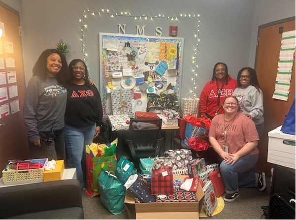 Navo Middle School tweet media