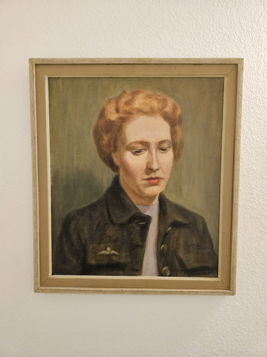 GoodE2's tweet image. This is what I see when I'm standing in front of the toilet at my friends' house