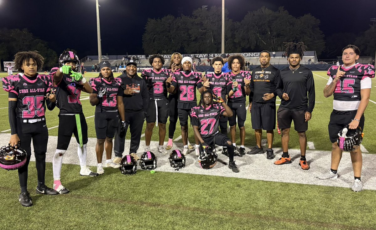 Cure Bowl All Star Game! Seminole was deep tonight! 🧡🖤🤍🏈 #Bokey <a href="/KamoiStevenson/">Kamoi Stevenson</a> <a href="/5x_ttgsheem/">Rasheem Turner Jr</a> <a href="/miltonroebuck/">Milton Roebuck</a> <a href="/Brandon_simms2/">Brandon Simms</a> <a href="/DEvans345/">Coach Darry  Evans</a> <a href="/LangstonWade1/">Langston Wade</a> <a href="/kingturn20/">rasheem turner</a> <a href="/HaydenCline76/">Hayden Cline</a> <a href="/Brianbush26/">Brian Bush</a>
