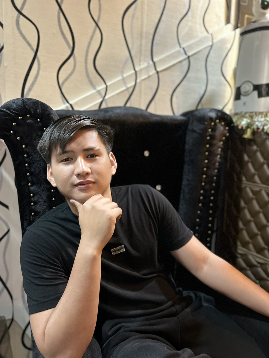 Horizon_Lawrence tweet media