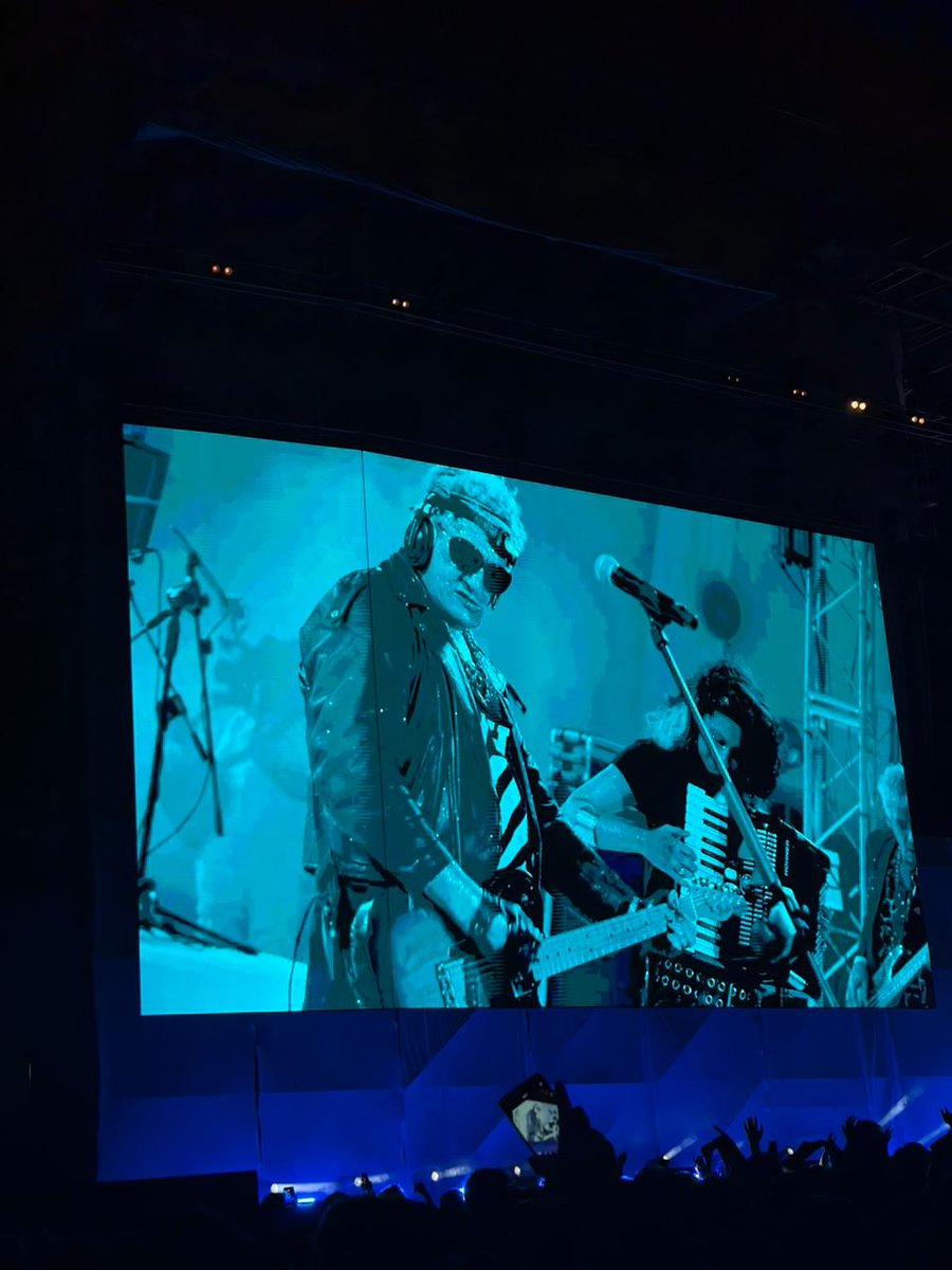 SEÑORAS Y SEÑORES VOLVIÓ EL PITY ALVAREZ 👑🥹❤️🙏

EL ROCK AND ROLL MAS VIVO QUE NUNCA !!

GRACIAS POR TANTO PITY