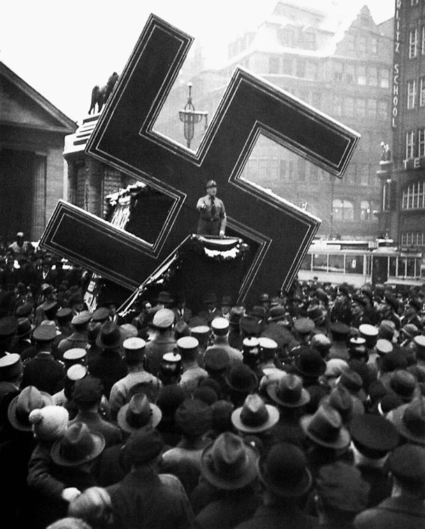 Pad_boy's tweet image. Hay una diferencia inalterable entre un soldado y un civil: el civil nunca hace más de lo que se le paga por hacer.

Mariscal Erwin Rommel. ⚔️