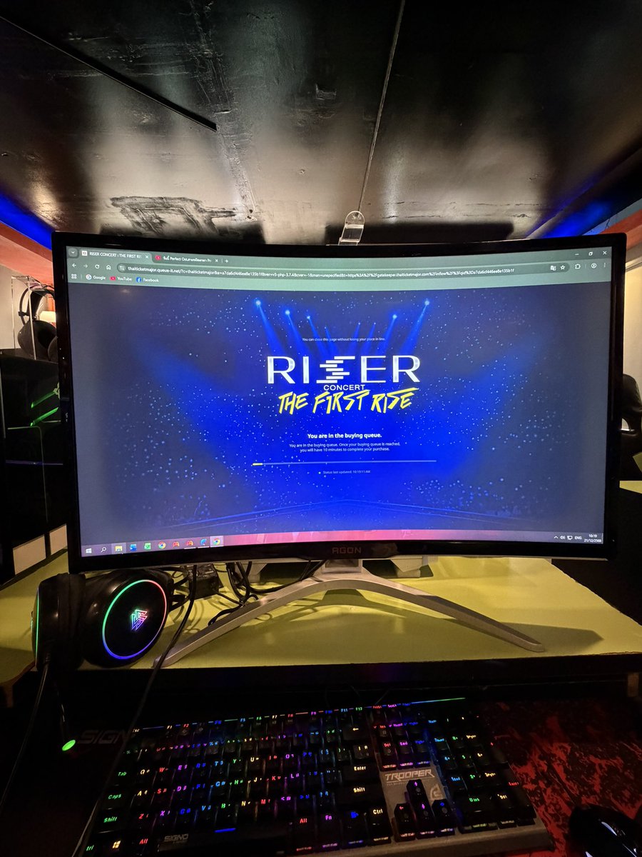 tunabss's tweet image. ขยับหน่อยถือว่าขอ😭😭

 #RISERCONCERT