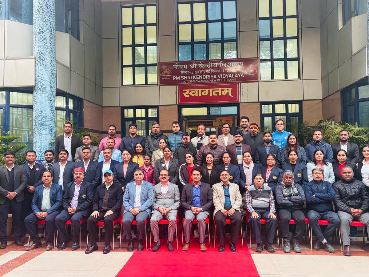 कें.वि.सं. दिल्ली संभाग द्वारा केंद्रीय विद्यालय जेएनयू में मुख्यअध्यापकों तथा केंद्रीय विद्यालय सैक्टर- पाँच द्वारका,नई दिल्ली में टीजीटी शारीरिक एवं स्वास्थ्य शिक्षा के प्रतिभागियों के लिए एनईपी 2020-के तहत दो दिवसीय सतत व्यवसायिक विकास (सीपीडी) कार्यशाला का सफल आयोजन किया गया।