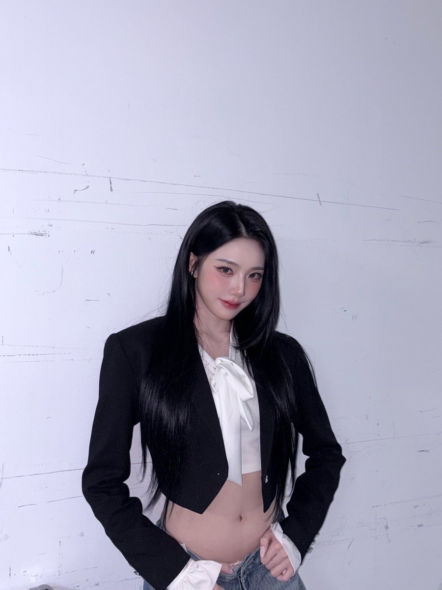 kotonesque's tweet image. i don’t see any pink ribbons what are you talking about