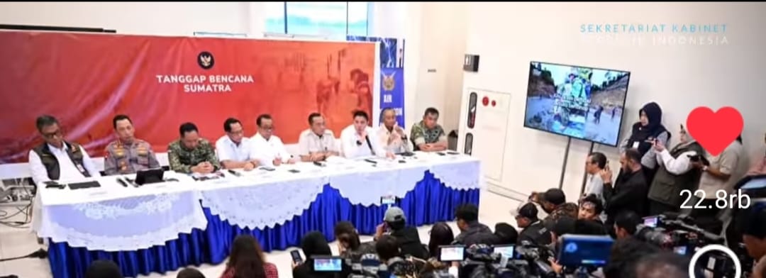 Pemerintah menggerakkan semua Sumberdaya dan bersama masyarakat ber gotong royong melakukan penanganan  bencana di Aceh, Sumbar dan Sumut. 
#PrabowoBerjuangDemiRakyat
#PemerintahTNIPolriKompakTanganiBencana
#PendampingDesaPeduliBencana
<a href="/prabowo/">Prabowo Subianto</a>
<a href="/YandriSusanto/">Yandri Susanto</a>
<a href="/ArizaPatria/">Ariza Patria</a>