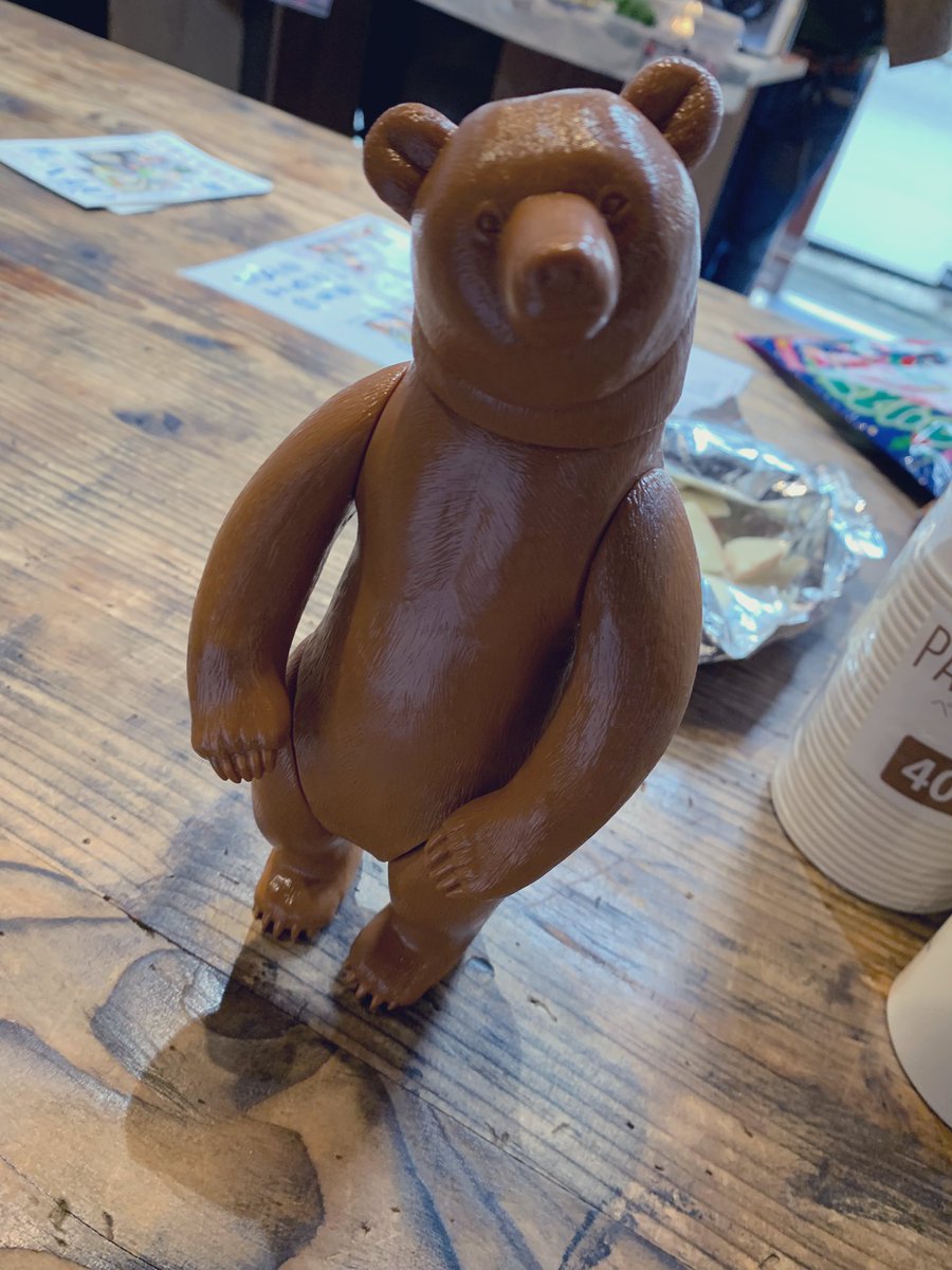 宇珠さんのクマが展示されてたので色々遊ばせていただいた！これは良い