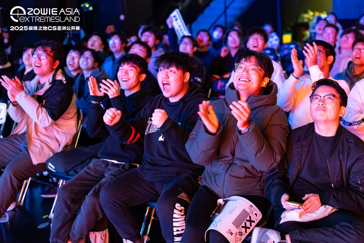 eXTREMESLAND tweet media