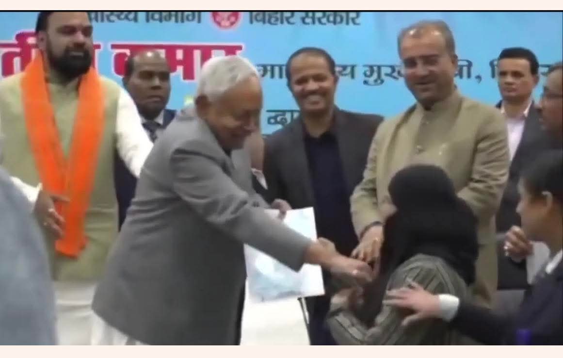What Nitish Kumar did was the most undignified act. It is equivalent to remove a dupatta from someone’s head. And bunch of people laughing heartily amounts to humiliation. If he doesn’t recognise her then he should have politely asked her or a female colleague to identify the