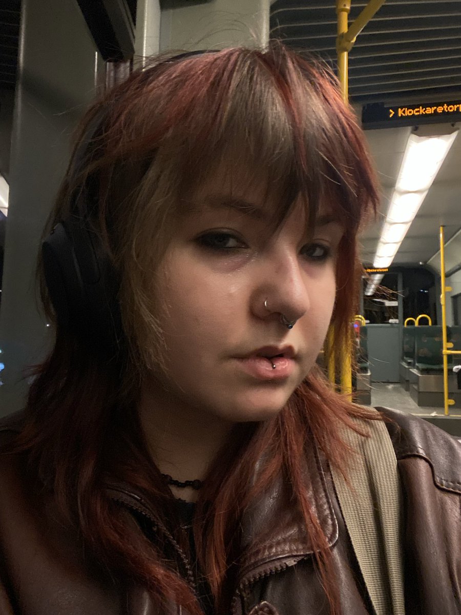 bluernightss's tweet image. #butch moment on the subway be careful