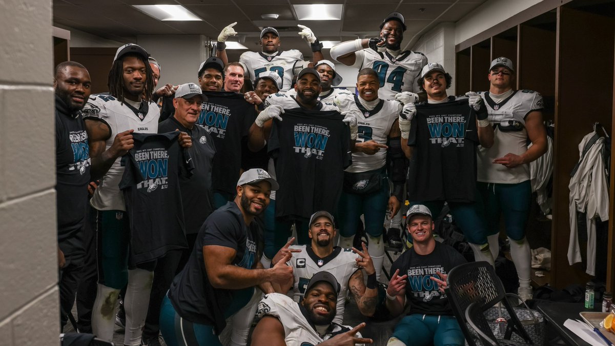 Eagles's tweet image. Hat and T-Shirt Game ✅