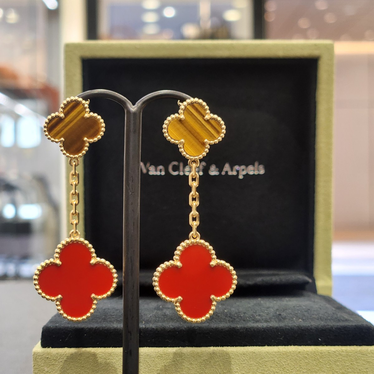 ヴァンクリ ピアス マジック アルハンブラ イヤリング 2モチーフ