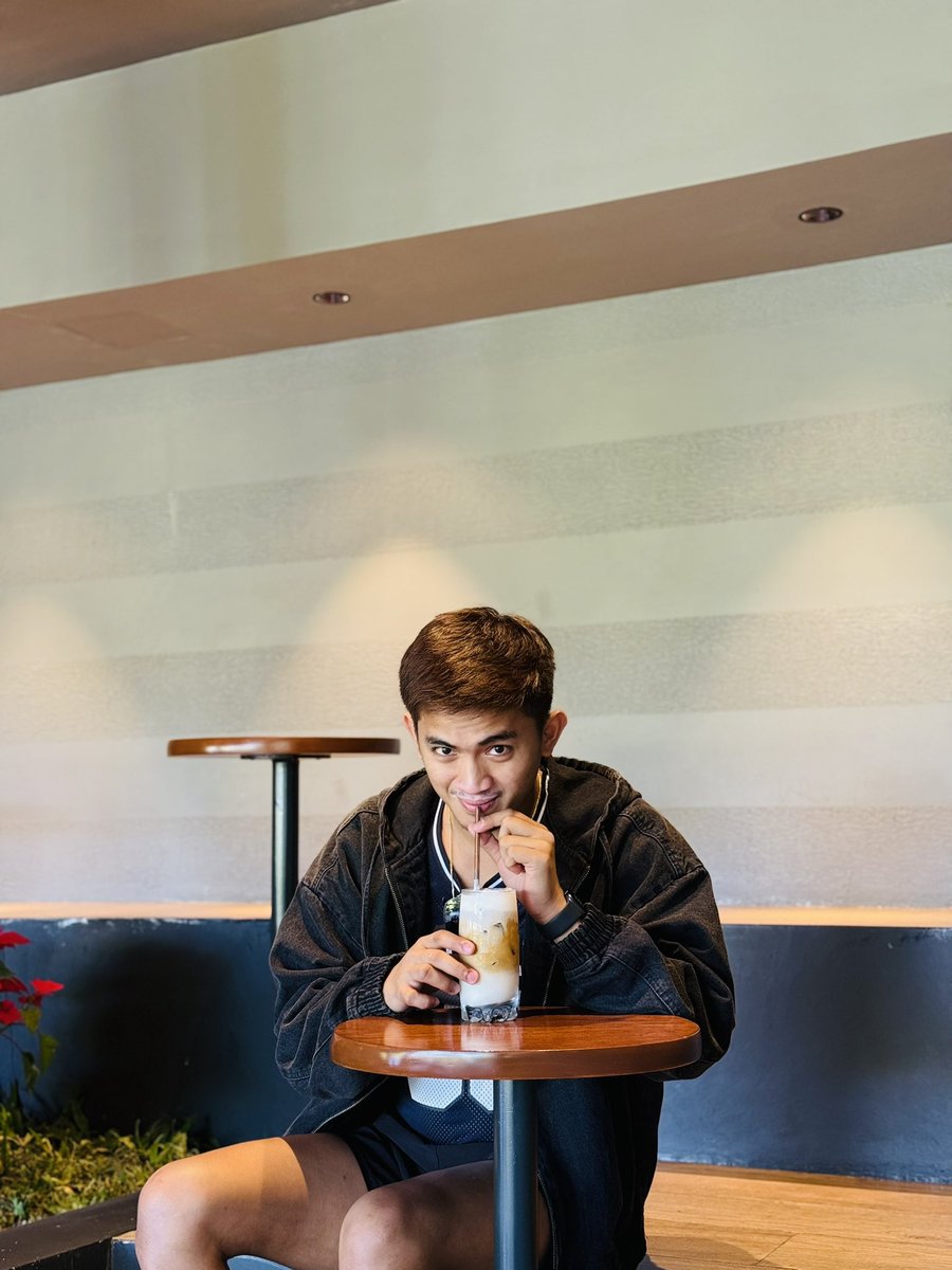 rhondee9's tweet photo. Tara Kape? 🌈 
#cebu https://t.co/BnMOhUZ8nn