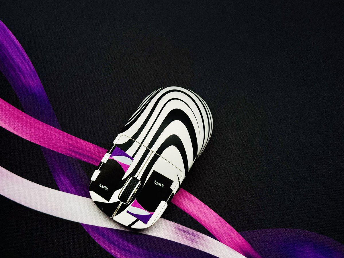 zunkinator tweet media