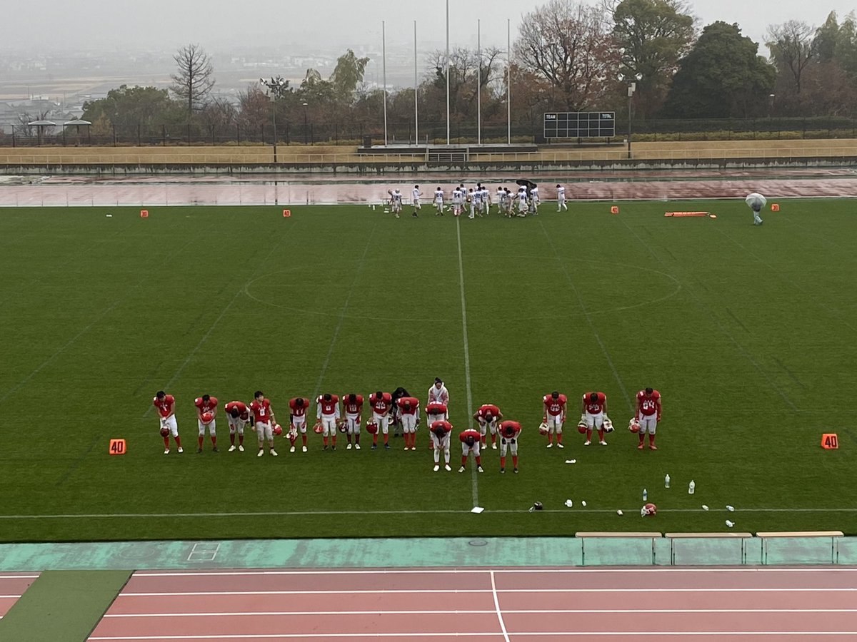 2025年12月21日アグレッサーズvsクエーサーズ

   AR  WS
1Q  10  0
2Q  0  7
3Q  0  0
4Q  6  0
    16  7

雨の中、ARは不意打ちのオンサイトを成功させ、ロングパス1本で幸先よく先制。
対するQSは、ショートパスをインセプTDで盛り返すも、終盤 ARのランプレーを止められず引き離された。