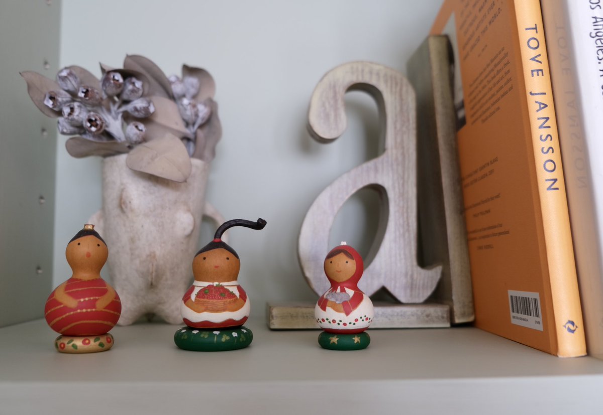 この季節になると、 伊藤香奈さんの 瓢箪人形が 存在感を増す