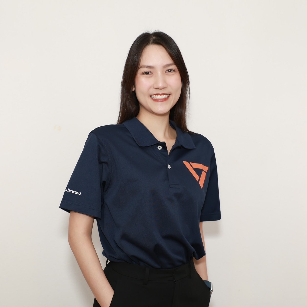 pcporschee's tweet image. สวัสดีค่ะ ปอร์เช่นะคะ หลายคนน่าจะเคยเห็นหน้า
กันมาบ้างแล้ว ทั้งคนพิษณุโลกและเชียงใหม่.. ตั้งแต่พรรคอนาคตใหม่โดนยุบ ทำให้เด็กคนหนึ่งทนไม่ไหวกับการเมืองไทย และไม่รู้จะฝากความหวังของประเทศนี้ได้ที่ไหนอีก จึงกลายเป็นจุดเริ่มต้นของการอาสาเข้ามาช่วยงานการเมืองตั้งแต่ตอนนั้นค่ะ(1)