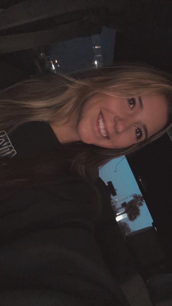 crystal_1300's tweet photo. smiling makes you live longer https://t.co/U1jNeakOo6