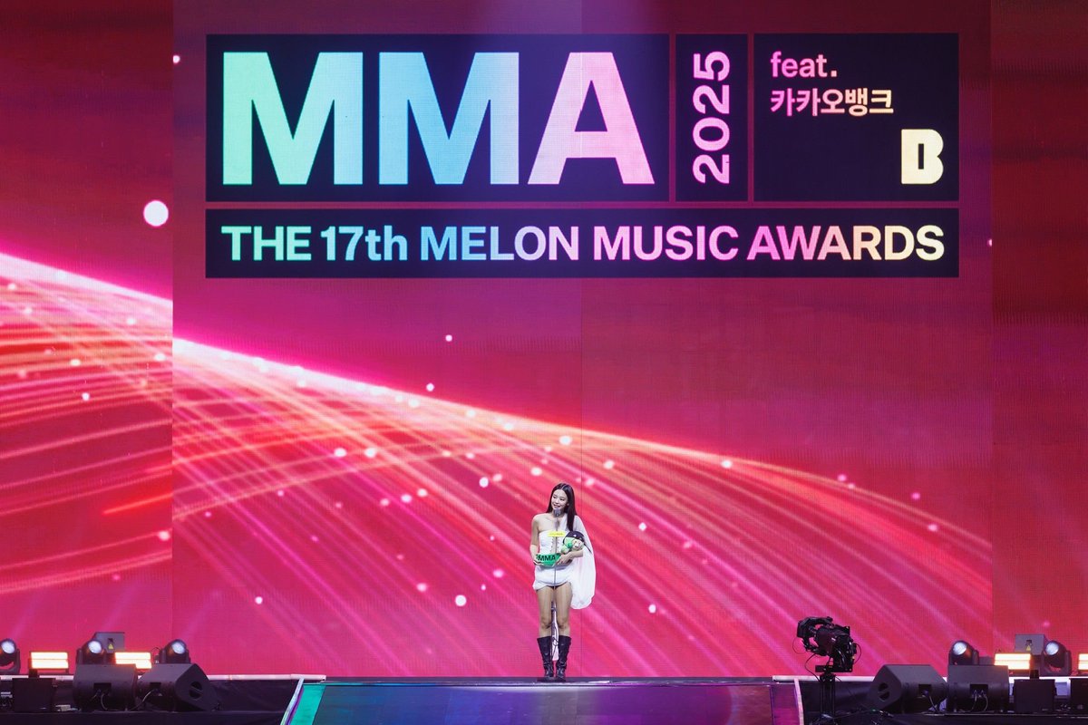 ᴱᴬᴿᵀᴴ ᴶᴱᴺᴺᴵᴱ tweet media