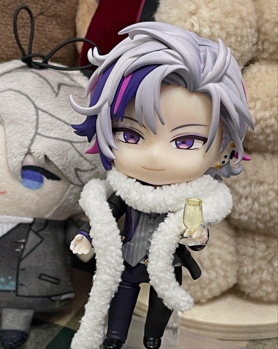 오늘의 부스 도우미입니다🥂 
행사 마지막날이네요 모두 옷 따뜻하게 입으시고 오늘도 많이 많이 들러주세요✨🩷