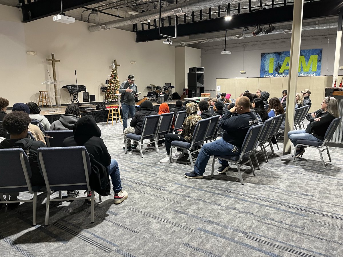 str8st's tweet image. Thank you Goodview Baptist Church for serving and helping sponsor the Straight Street Christmas party. Great night with amazing leaders.  Appreciate your continued prayers and support.