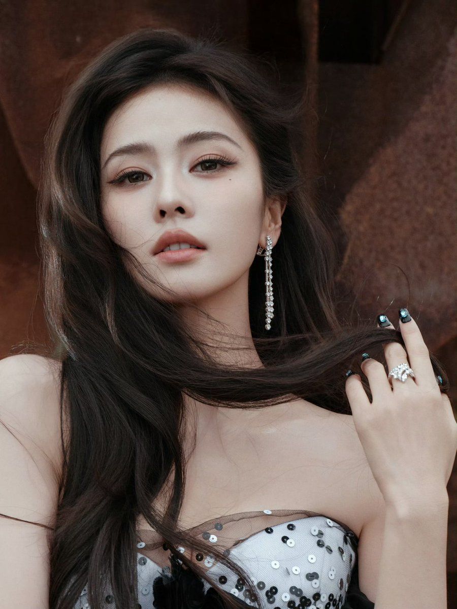 #BaiLu for Tencent Video All Star Night 2025

More - weibo.com/7555511345/524…