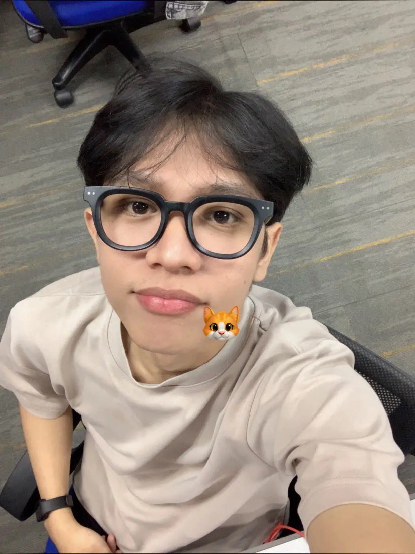 createbysxxxe's tweet image. weekend kok libur. kerja dong 👉🏻👈🏻