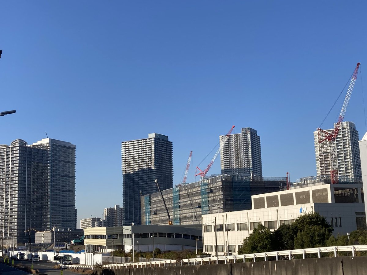 woody_makuhari's tweet photo. そして、「千葉市立幕張海浜病院」の建設状況はこちら。JR新検見川、海浜幕張駅からのバス便の増発に期待できそうです。ますます便利な幕張ベイパークになるといいですね！

#幕張ベイパーク #baypark #三井不動産 #三菱地所 #海浜幕張 #タワーマンション #千葉市 https://t.co/4bEGwPYnub
