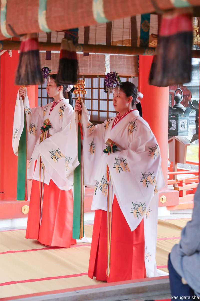 【十二月二十一日】#旬祭 は鳥羽天皇の御代保安2年11月11日関白藤原忠通公の御願により天下泰平、国民安楽を祈る神事として奉仕されて以来連綿と続いている当社の重儀です。
春日大神様へ皇室のご安泰、国家繁栄、国民の隆昌、世界の平和をご祈念いたしました。
#春日大社 #奈良 #神社 #御巫