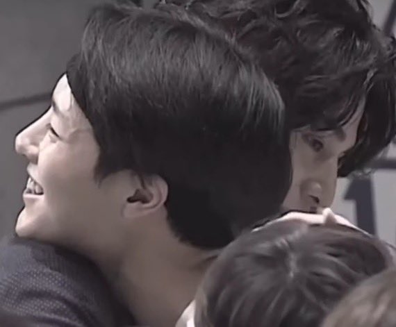 jszydnwm's tweet image. dongwook and seungyoun met again :')