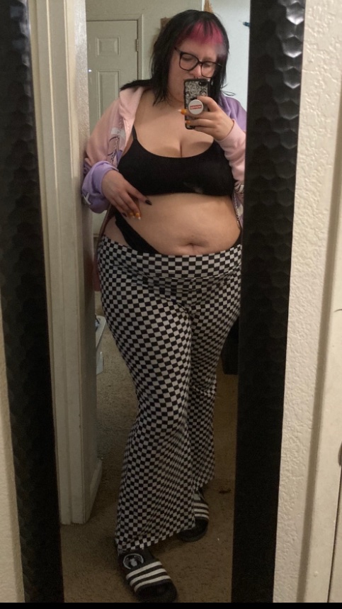 If you like fat sluts, I’m your girl 🤭😋 #fat #fatgirl #bbw #bbwbelly #chubbygirl