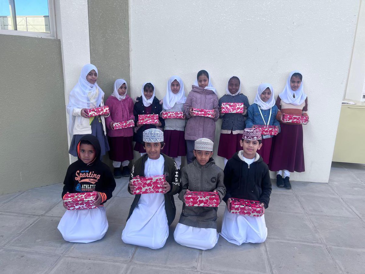 كرمت أ /فوزية الراسبية الطلبة لحصولهم
لأعلى درجات باختبار الإسلامية
رابع 1 و 6
#التعليم_الصديق_للطفل
#إدارة التربية -والتعليم-بجعلان 
#التحول_الرقمي_بوزارة_التربية_والتعليم
EduGovOman@
#تعلم_مستدام
#تعليمية_جنوب_الشرقية