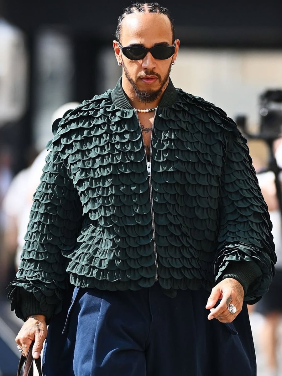 UpscaleHype's tweet image. .@LewisHamilton wearing a custom @Dior look for F1 Abu Dhabi GP.